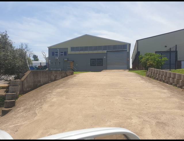 1,235M² WAREHOUSE TO LET IN CATO RIDGE